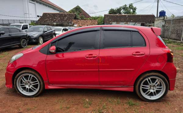 TOYOTA  YARIS  1.5 S