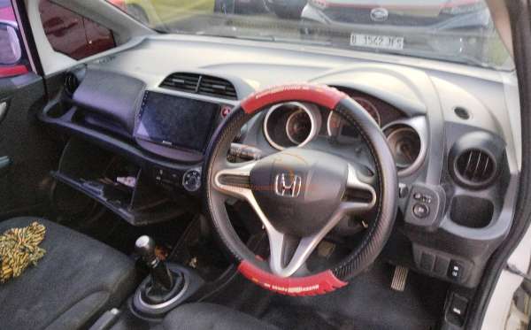 HONDA  JAZZ  GE8 1.5 E
