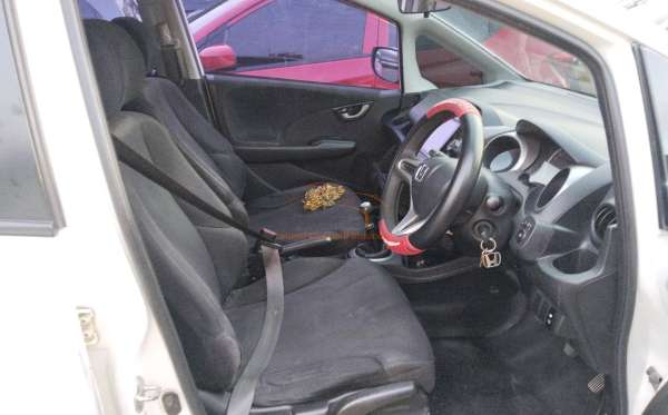 HONDA  JAZZ  GE8 1.5 E