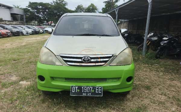 TOYOTA  AVANZA