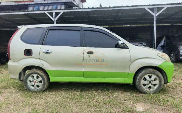 TOYOTA  AVANZA