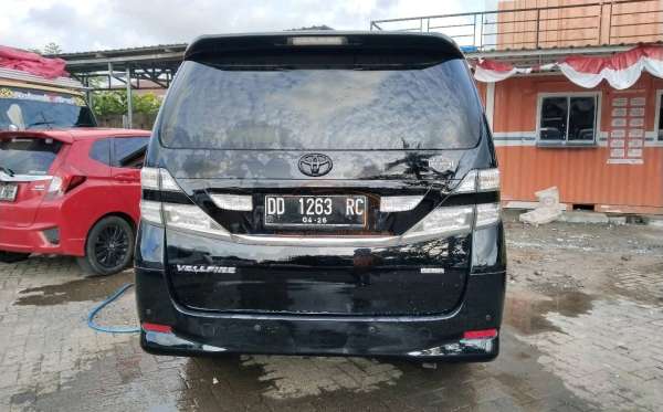 TOYOTA VELLFIRE 2.4