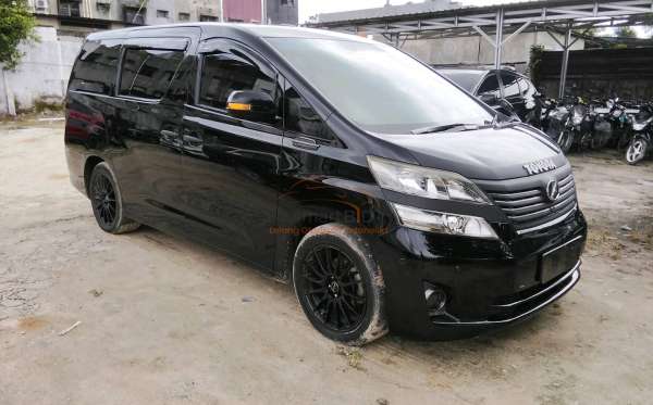 TOYOTA VELLFIRE V