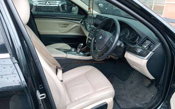 BMW 520I CKD AT