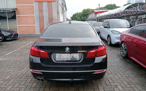 BMW 520I CKD AT