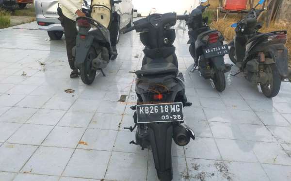HONDA  BEAT