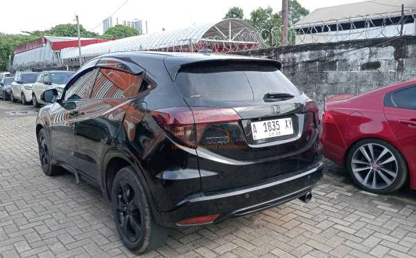 HONDA HRV RU1 1.5 S