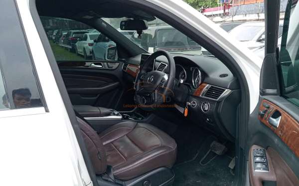 MERCEDES BENZ ML 400