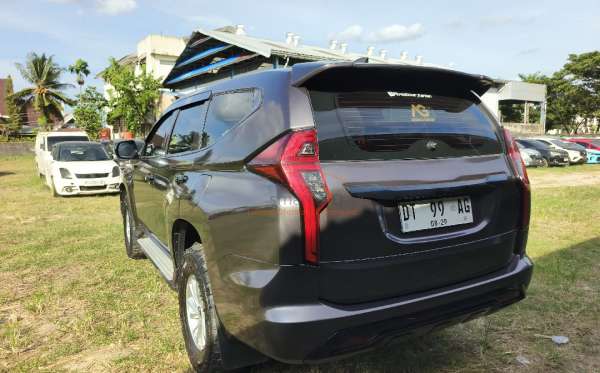 MITSUBISHI PAJERO SPORT 2.5L GLX (4X4)