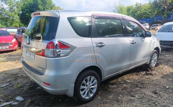 SUZUKI ERTIGA