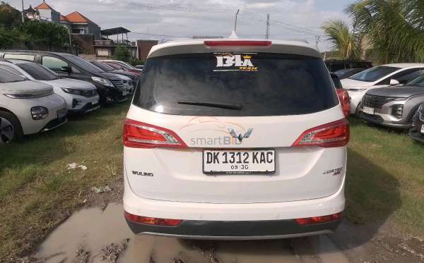 WULING CORTEZ 1.5 LUX