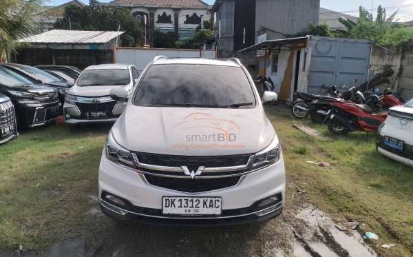 WULING CORTEZ 1.5 LUX