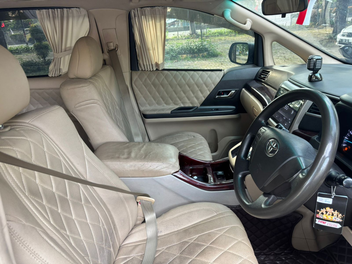 TOYOTA  ALPHARD  2.4 X