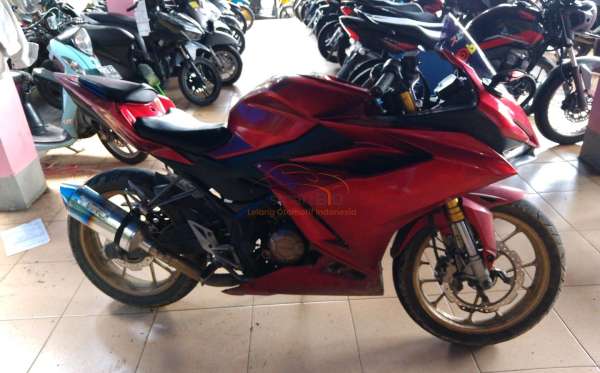 HONDA CBR 150 R