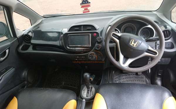 HONDA JAZZ GE8 1.5 E