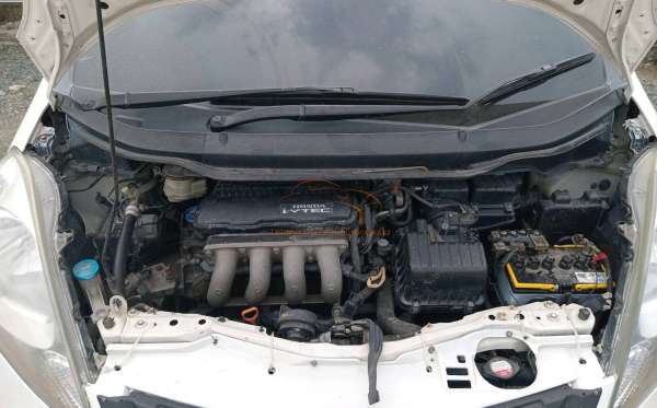 HONDA JAZZ GE8 1.5 E