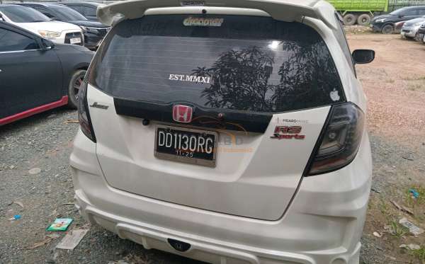 HONDA JAZZ GE8 1.5 E