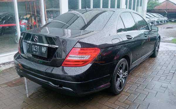 MERCEDES BENZ C 200 CGI