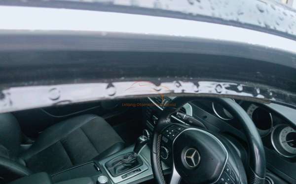 MERCEDES BENZ C 200 CGI