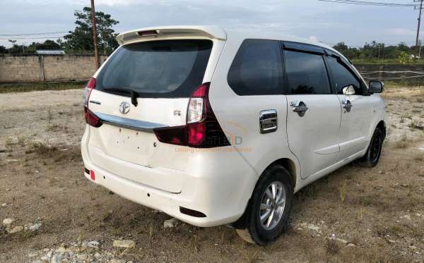 TOYOTA AVANZA