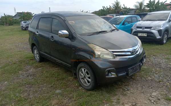 TOYOTA AVANZA