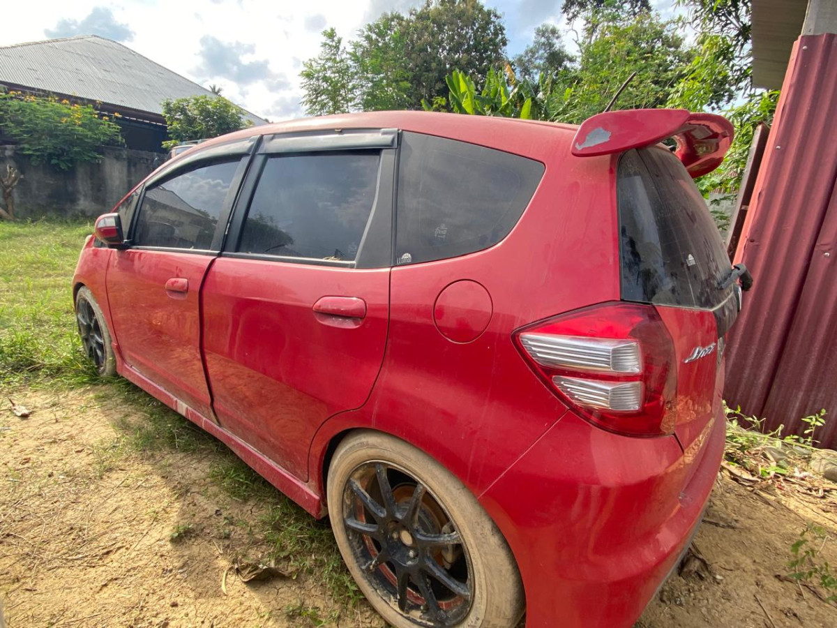 HONDA  JAZZ  GE8 1.5 E