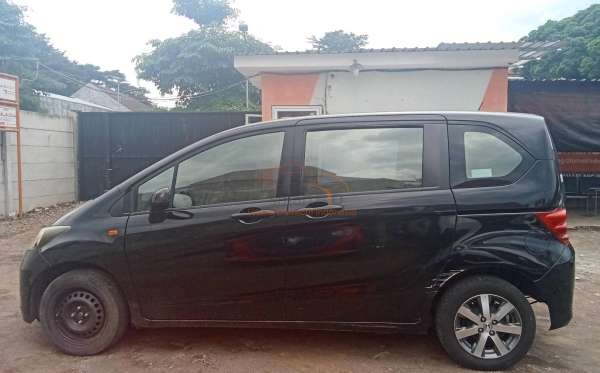 HONDA FREED GB3 1.5 E