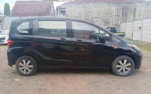 HONDA FREED GB3 1.5 E