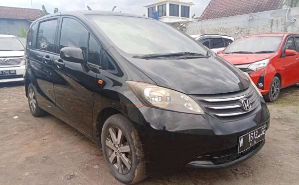 HONDA FREED GB3 1.5 E