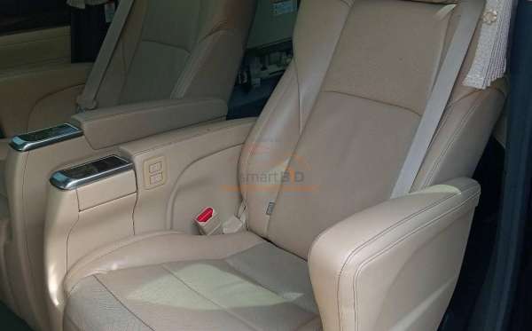 TOYOTA ALPHARD 2.5 G