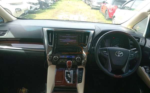 TOYOTA ALPHARD 2.5 G