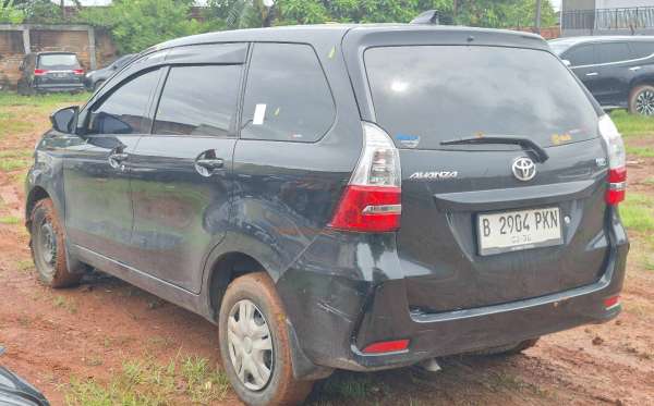 TOYOTA AVANZA 1.3 E