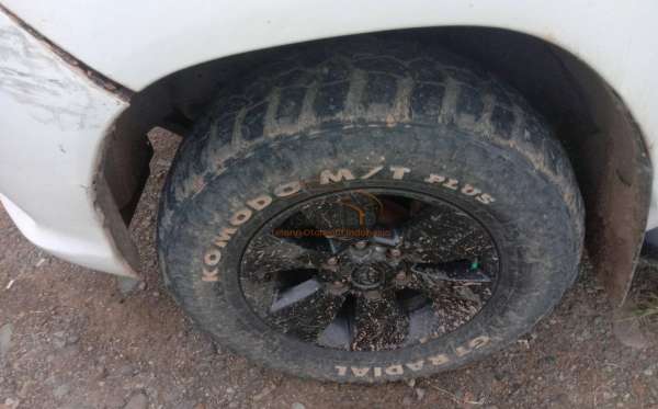 TOYOTA HILUX 2.4G DC 4X4