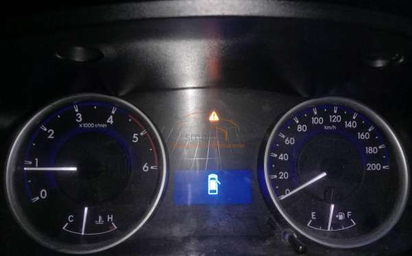 TOYOTA HILUX 2.4G DC 4X4