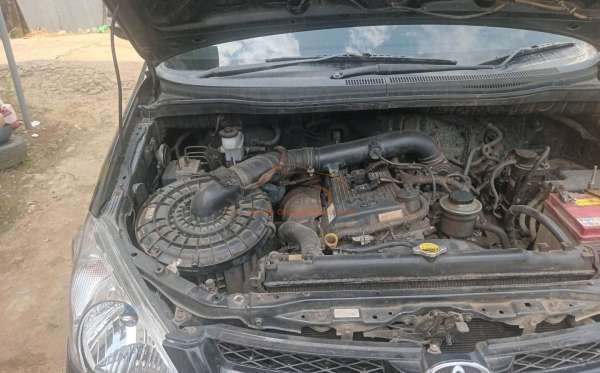 TOYOTA KIJANG INNOVA V