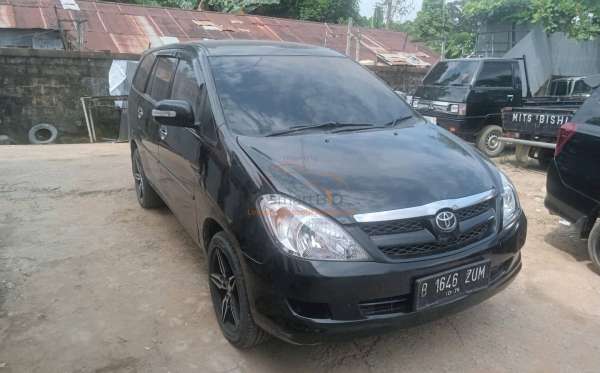 TOYOTA KIJANG INNOVA V