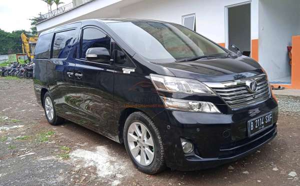 TOYOTA VELLFIRE 2.4