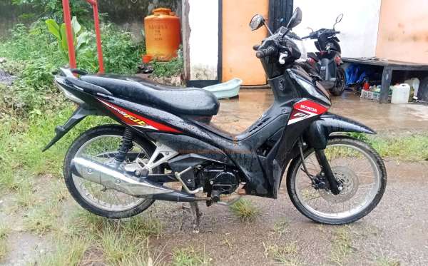 HONDA  REVO