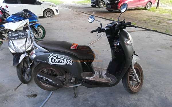HONDA  SCOOPY CW