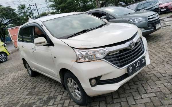 TOYOTA  AVANZA  G