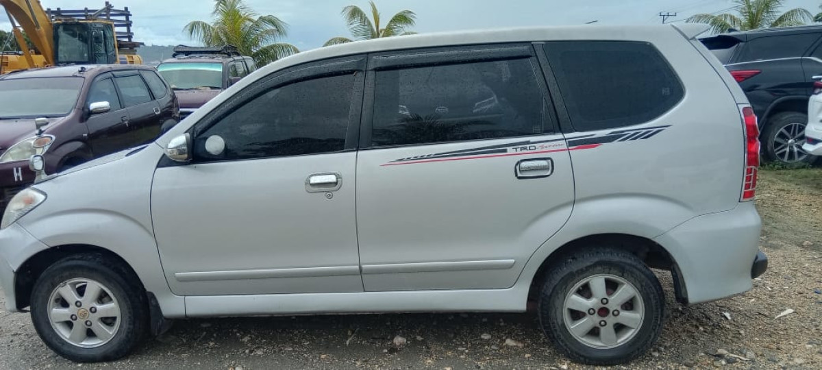 TOYOTA AVANZA G
