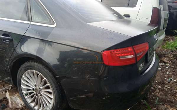 AUDI A4 1.8 AT