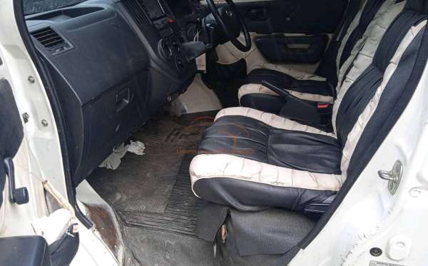 DAIHATSU GRAN MAX BLIND VAN