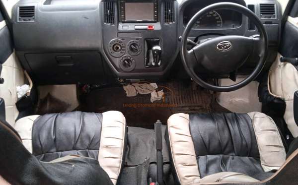 DAIHATSU GRAN MAX BLIND VAN
