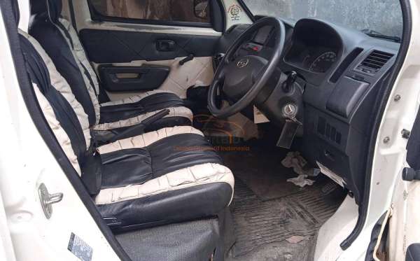 DAIHATSU GRAN MAX BLIND VAN