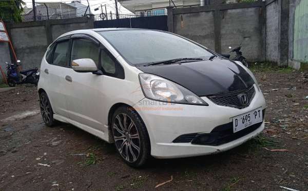 HONDA  JAZZ  GE8 1.5 E