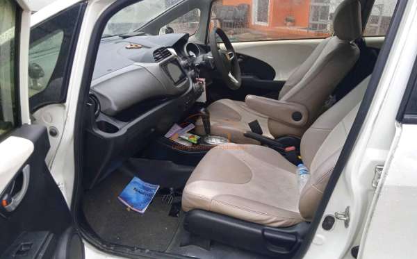 HONDA  JAZZ  GE8 1.5 E