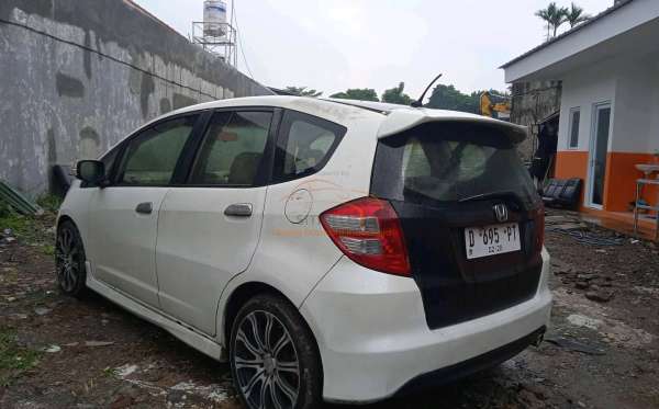 HONDA  JAZZ  GE8 1.5 E