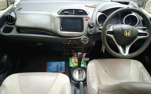 HONDA  JAZZ  GE8 1.5 E