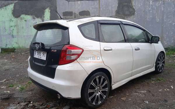 HONDA  JAZZ  GE8 1.5 E